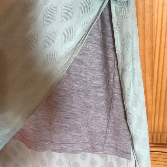 High-Low Top - Picture 3 of 4